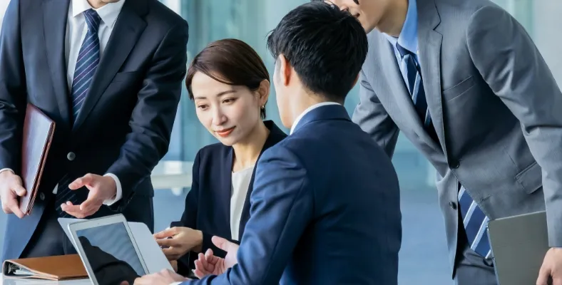 先輩紹介イメージ