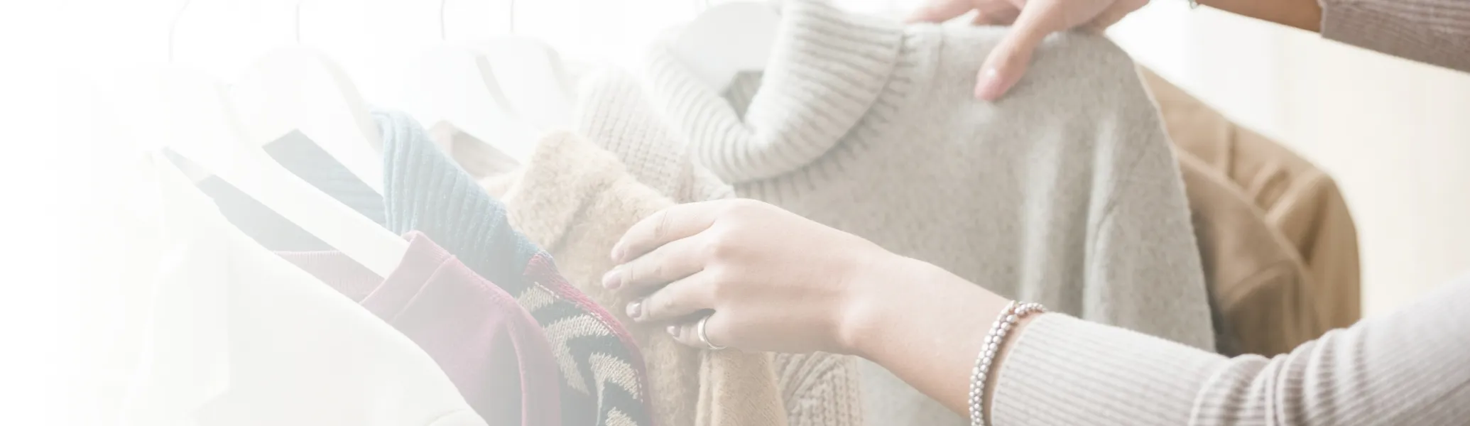 アパレル系通販会社（実店舗あり）